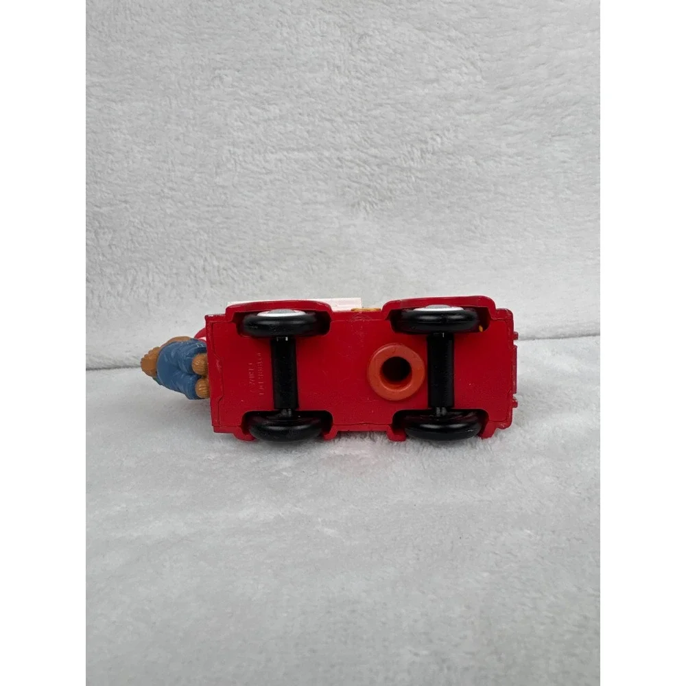 Vintage 1998 Hallmark Keepsake Fire Engine Ornament Unisex OS Red Excellent